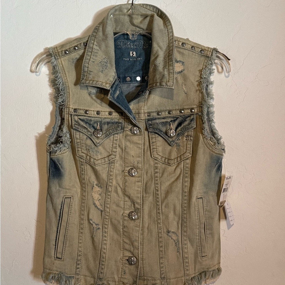 NWT Miss Me Light Blue Denim Vest with Silver Accents Size Small